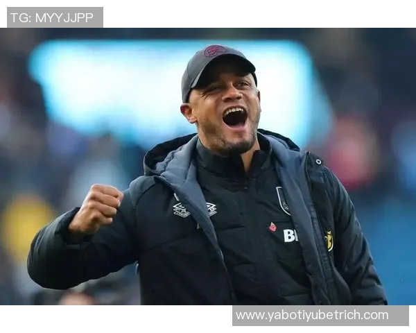 拜仁高层与孔帕尼今夏欲引西蒙斯交易遭赫内斯否决