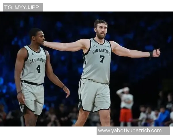 马刺与骑士首发阵容对决文班亚马领衔巴恩斯瓦塞尔卡斯尔福克斯共襄盛举