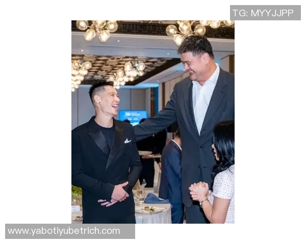 书豪香港企业峰会之旅与蔡老板姚明相聚并畅游迪士尼乐园